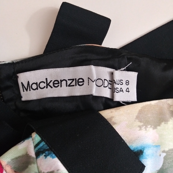 Mackenzie Mode Watercolor Dress Size 4 - Picture 8 of 8